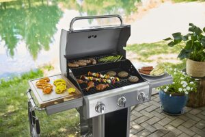 Elevate your outdoor cooking game with top BBQ gas grills: Weber Spirit II E-310, Napoleon Prestige 500, Char-Broil Performance 4-Burner. Experience convenience and precision!